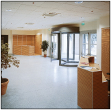 foyer04_small.jpg (26 Kb)